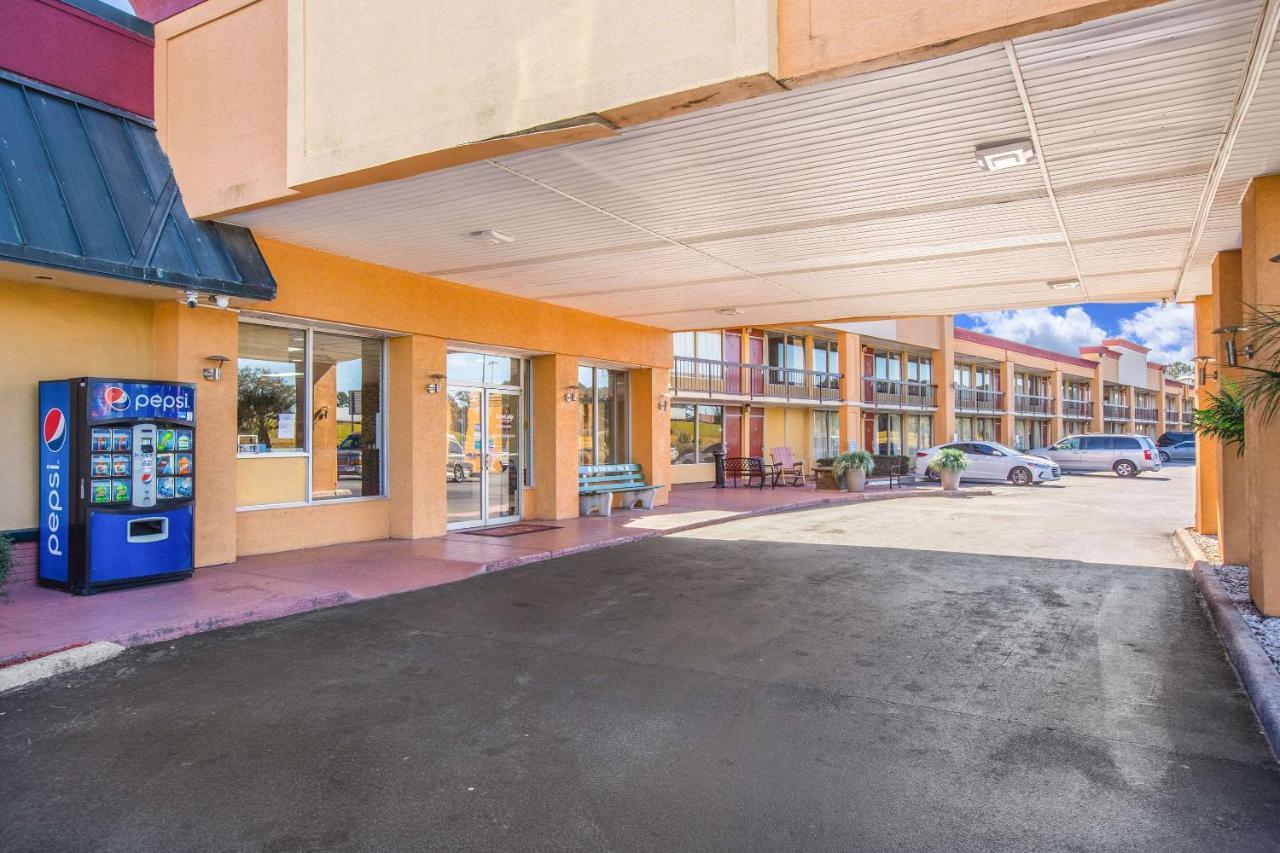 Econo Lodge Choice Hotels I 95 Savannah Gateway 24 Hour Fitness Center On Site Guest Laundry On Site Perkins Restaurant Georgetown Esterno foto