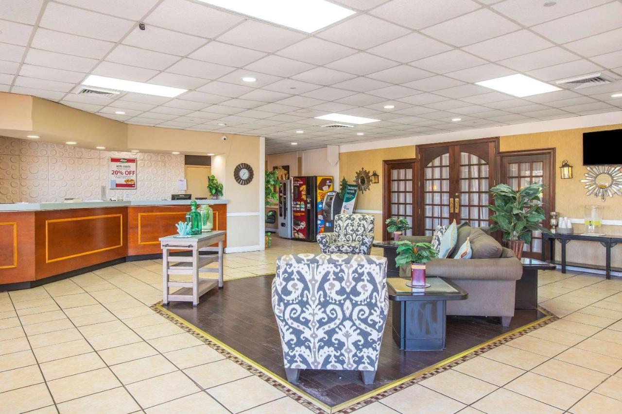 Econo Lodge Choice Hotels I 95 Savannah Gateway 24 Hour Fitness Center On Site Guest Laundry On Site Perkins Restaurant Georgetown Esterno foto