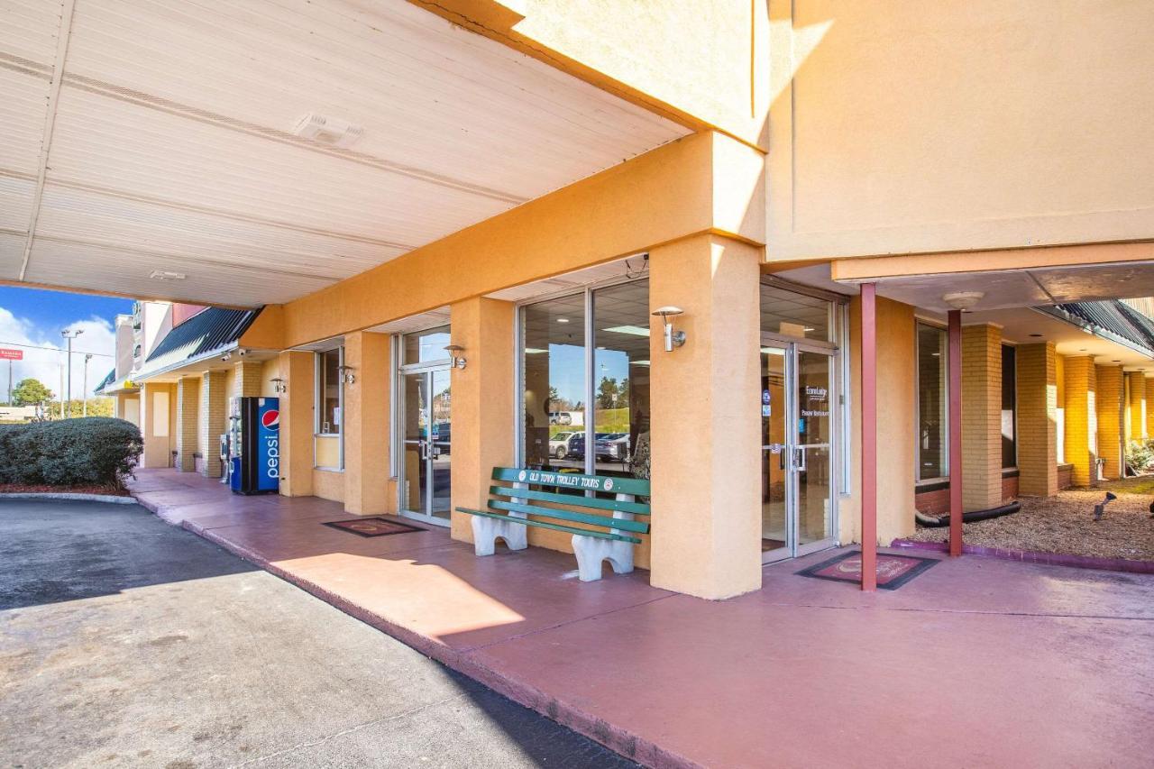 Econo Lodge Choice Hotels I 95 Savannah Gateway 24 Hour Fitness Center On Site Guest Laundry On Site Perkins Restaurant Georgetown Esterno foto