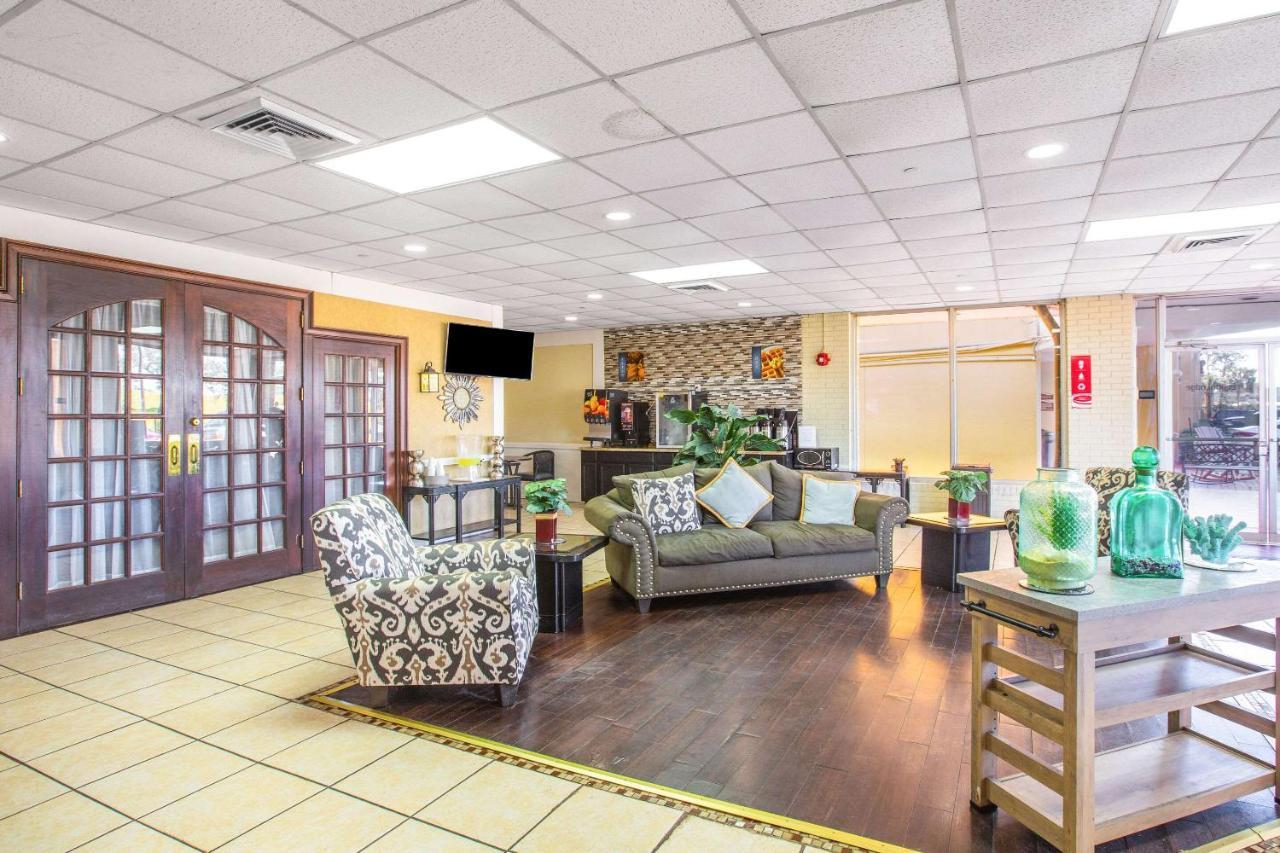 Econo Lodge Choice Hotels I 95 Savannah Gateway 24 Hour Fitness Center On Site Guest Laundry On Site Perkins Restaurant Georgetown Esterno foto
