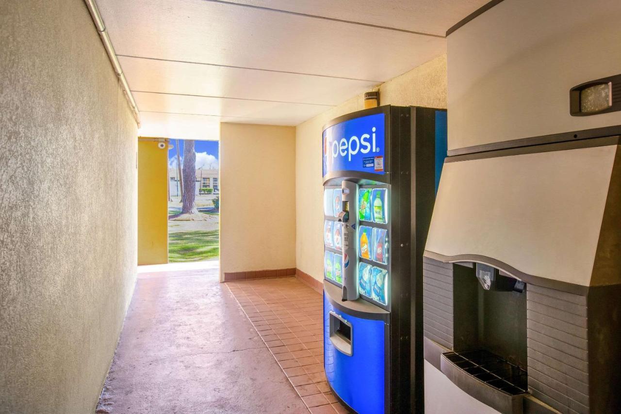 Econo Lodge Choice Hotels I 95 Savannah Gateway 24 Hour Fitness Center On Site Guest Laundry On Site Perkins Restaurant Georgetown Esterno foto