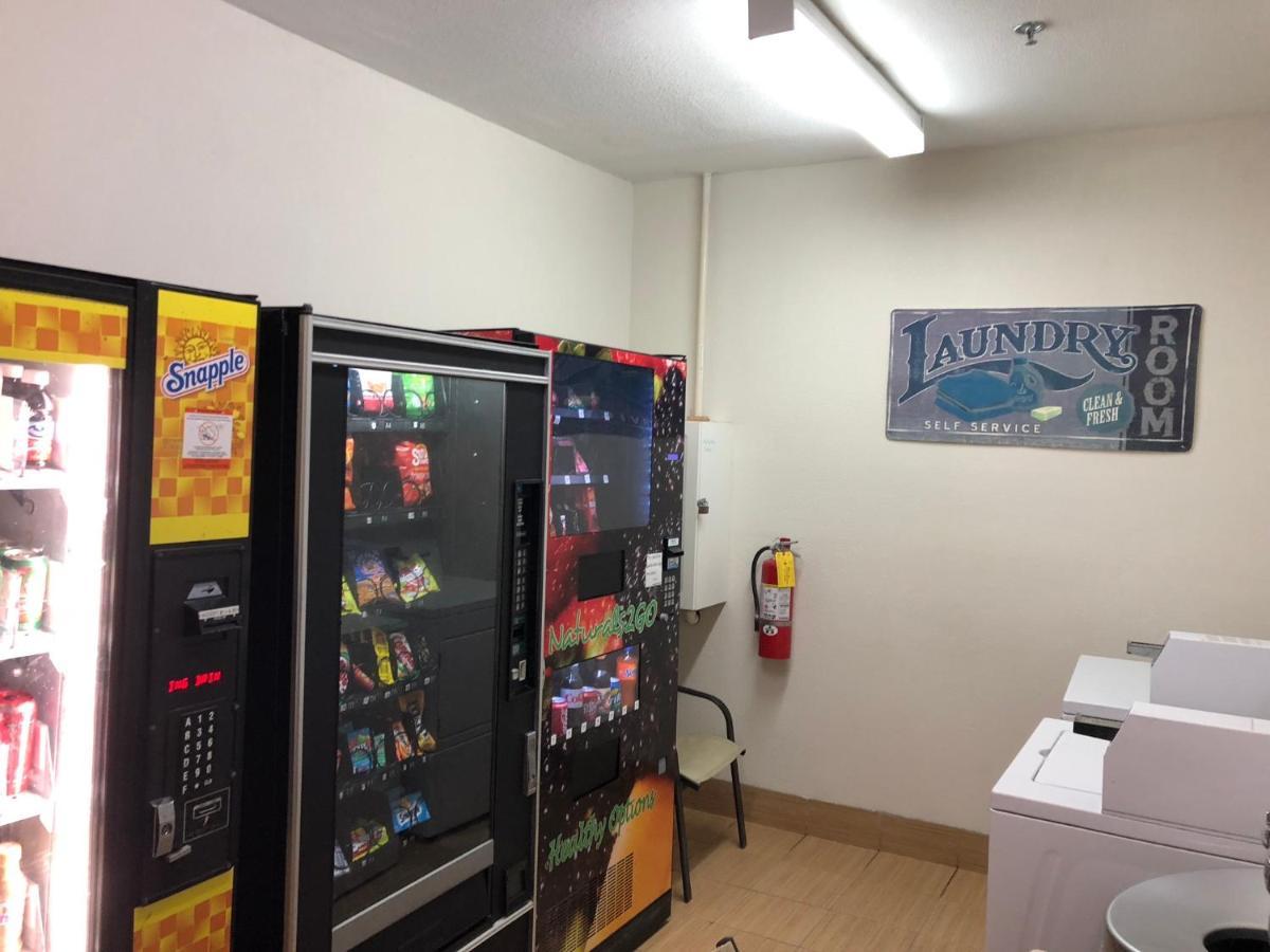 Econo Lodge Choice Hotels I 95 Savannah Gateway 24 Hour Fitness Center On Site Guest Laundry On Site Perkins Restaurant Georgetown Esterno foto